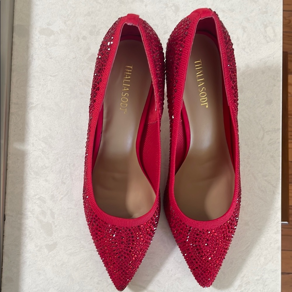 Thalia Sodi Red Heeled Shoes Elegant Design